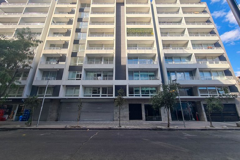 Premium bed | Santiago downtown | pool