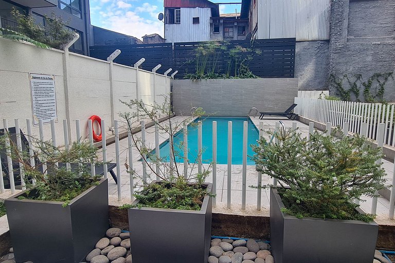 Premium bed | Santiago downtown | pool