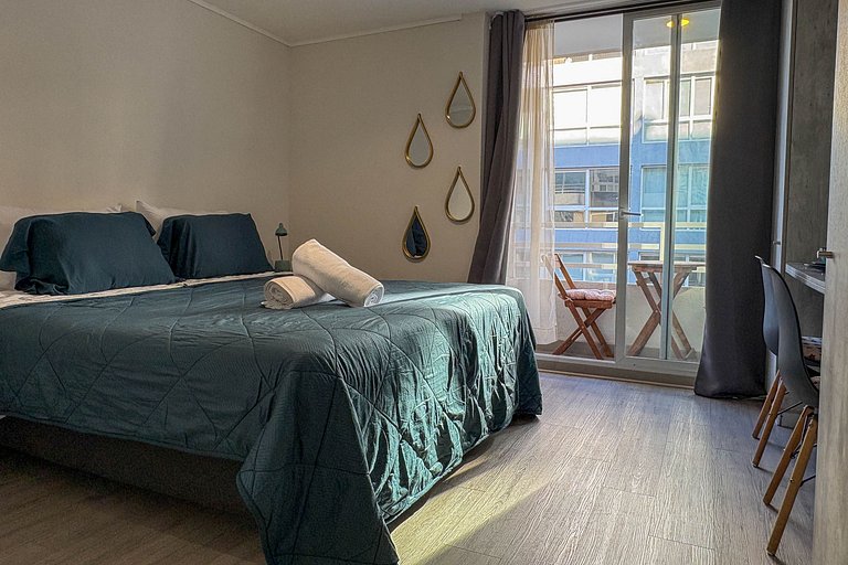 Premium bed | Santiago downtown | pool