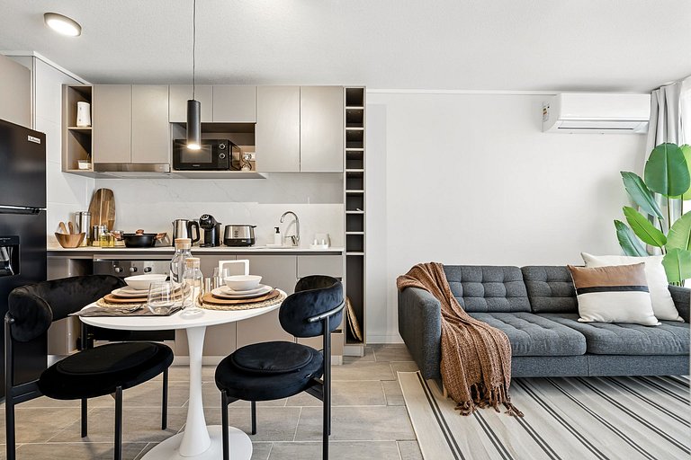 Self Check-in | Premium Bed | High Speed Wifi