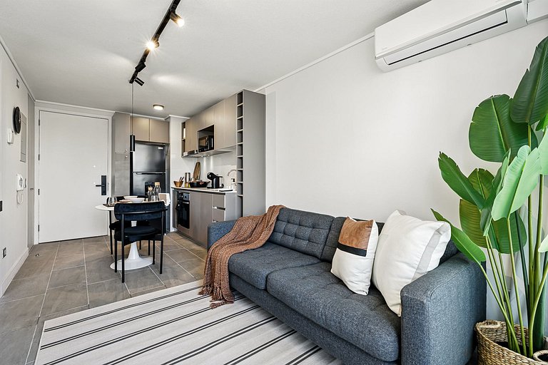 Self Check-in | Premium Bed | High Speed Wifi