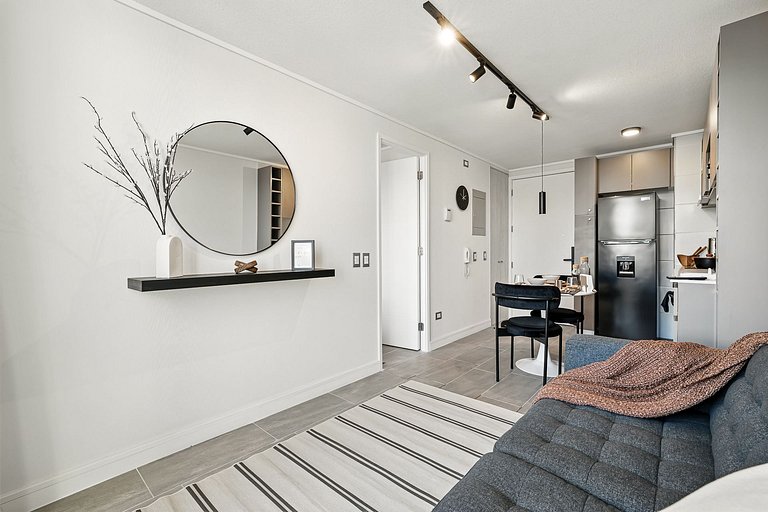 Self Check-in | Premium Bed | High Speed Wifi