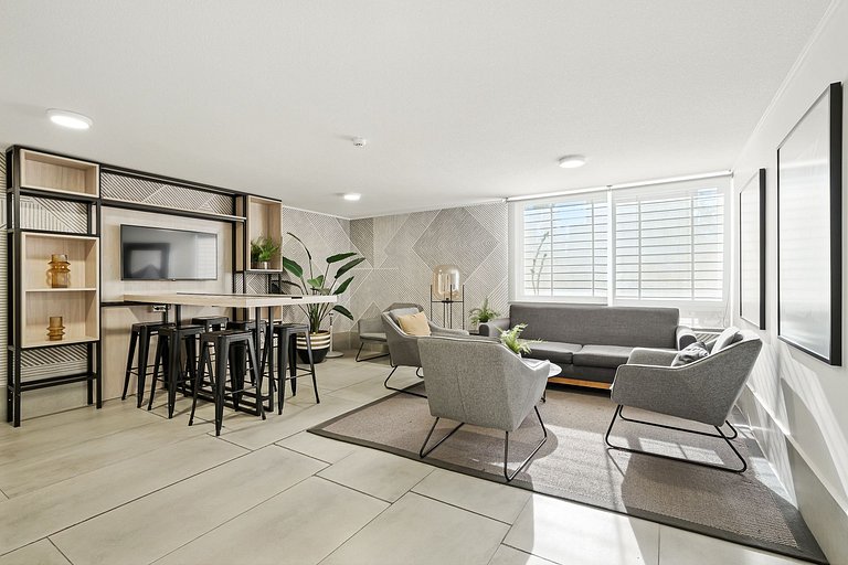 Self Check-in | Premium Bed | High Speed Wifi