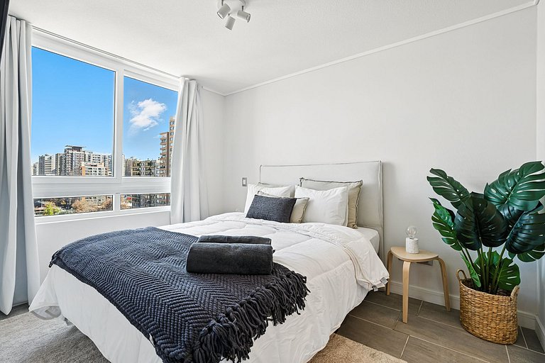 Self Check-in | Premium Bed | High Speed Wifi